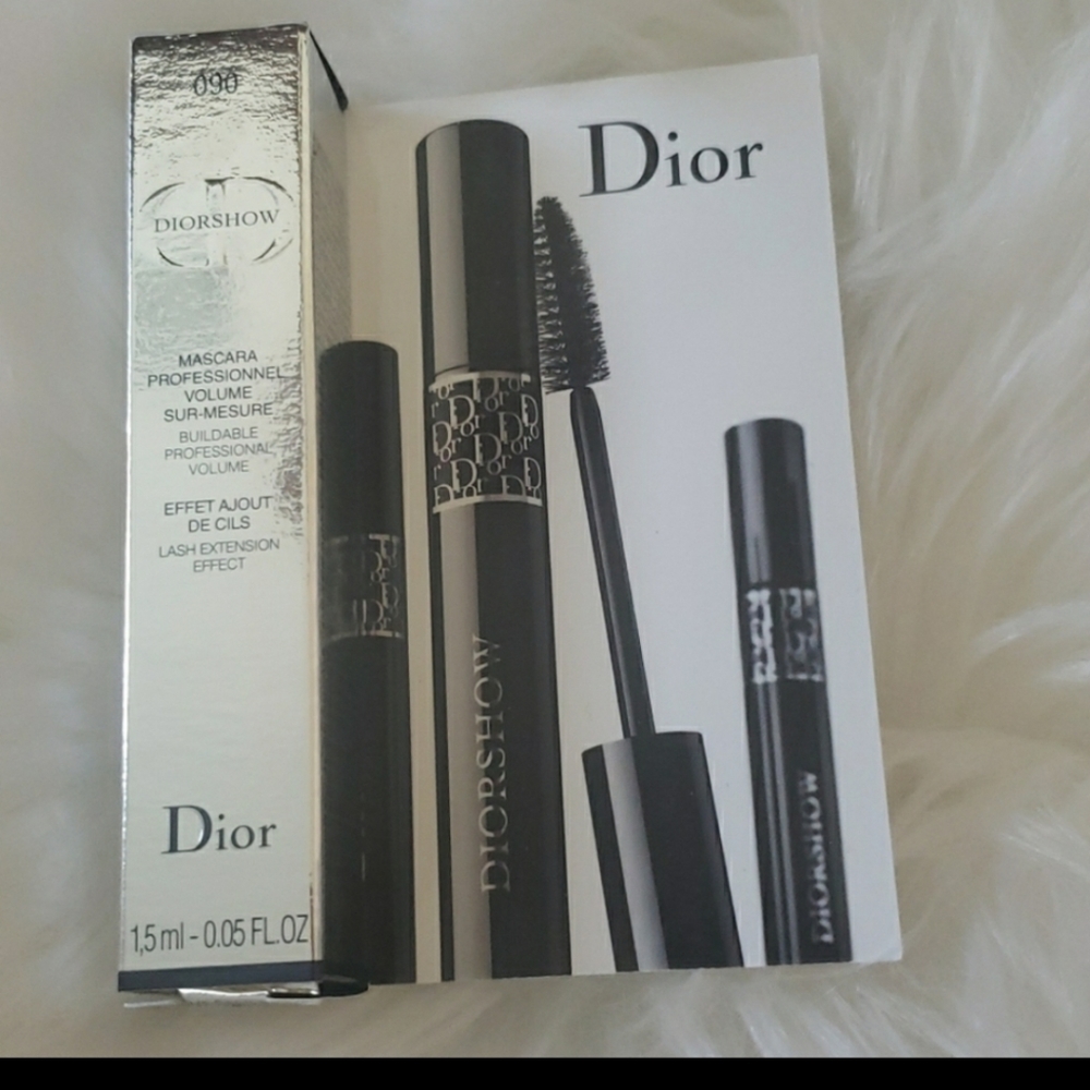 Mascara - Picture 2 of 3